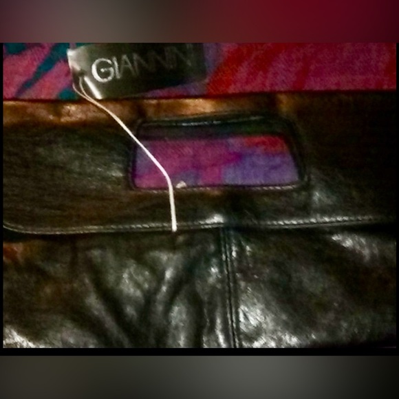 CLUTCH - Picture 3 of 6